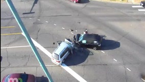 Minneapolis crash leaves 3 injured, occupants fleeing scene afterward