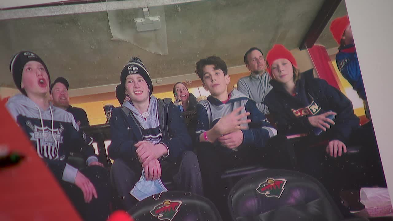 Champlin hockey community remembers teen after battle with cancer