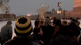 Dual holidays: For first time since 2005, Christmas and Hanukkah start overlap