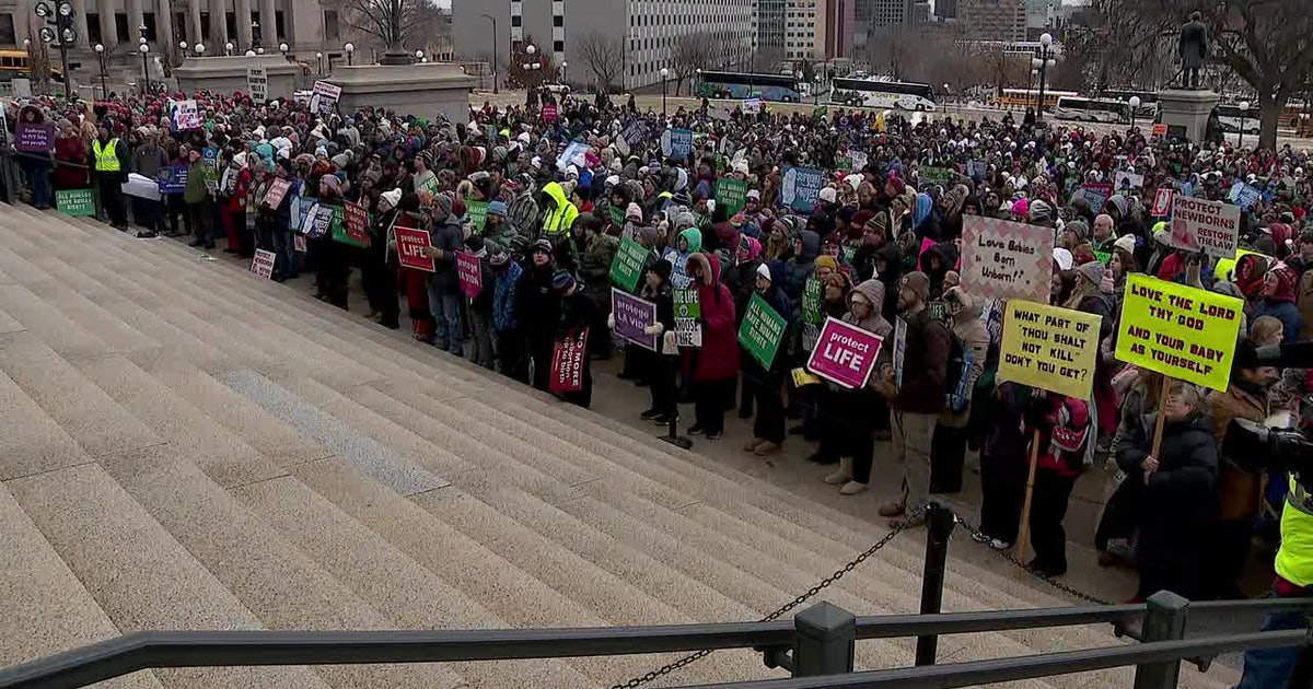 March for Life rally gathers at MN Capitol on Roe v. Wade anniversary ...