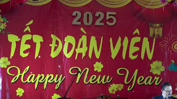 Vietnamese community celebrates Lunar New Year at Burnsville Center
