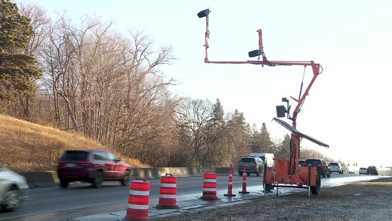 Police using AI traffic cameras to track drivers using cell phones