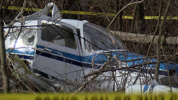 Pilot walks away from plane crash near southern Minnesota airport