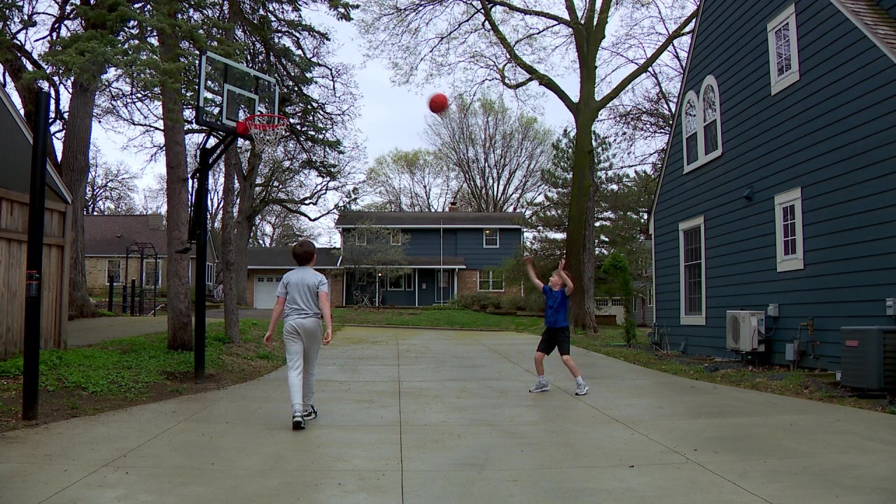 Basketball hoop controversy: Family accuses neighbor of abusing legal process