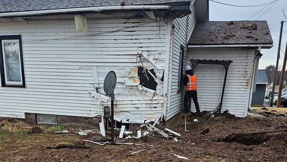 Apparent lightning strike damages northern Minnesota home