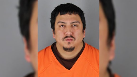 Murder suspect attempts jail escape, sprays officers with fire extinguisher: Charges