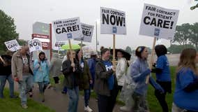 Allina union doctors hold picket calling for fair contract, better patient care