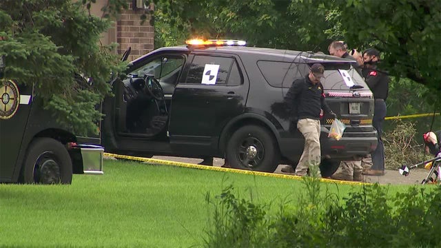 MN lawmaker shootings: Vance Boelter listed pro-choice supporters; No Kings papers found in fake police car