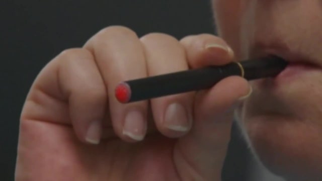 Minneapolis council considers setting $25 minimum price for e-cigarettes