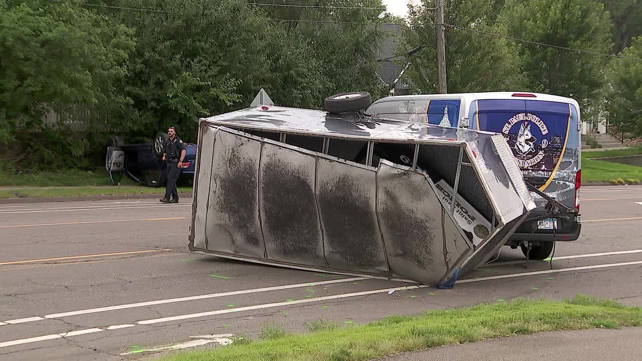 Car strikes St. Paul police K9 van, injuring both drivers