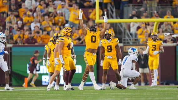 Gophers football star Anthony Smith earns preseason All-America honor