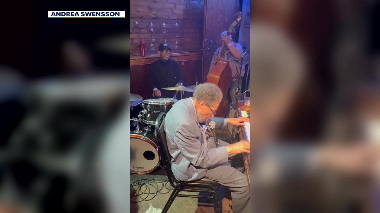 Cornbread Harris, Jimmy Jam send Palmer's Bar off on right note