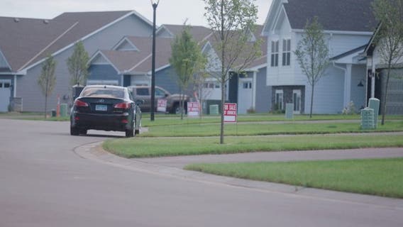 Lennar homeowners protest company's response to leaky windows in new developments