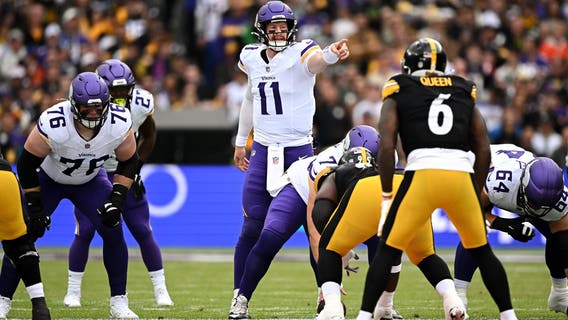 Carson Wentz to start Thursday night, J.J. McCarthy goes through on-field workout