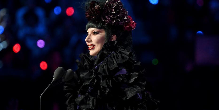 PAUL MOCARTNEY LADY GAGA マキシマムザホルモン等 5点 mqdefault.jpg