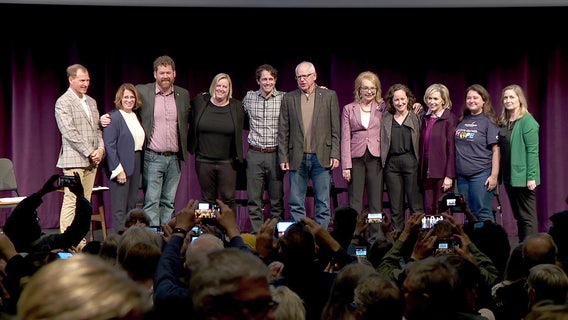 Former Congresswoman Gabby Giffords pushes for action on gun laws in Minnesota