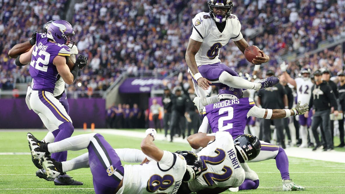 3 Turnovers, 13 penalties plague Vikings in 27-19 loss to Ravens