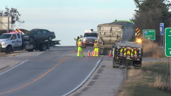 Fatal crash near Eyota briefly closes I-90 overpass on Friday