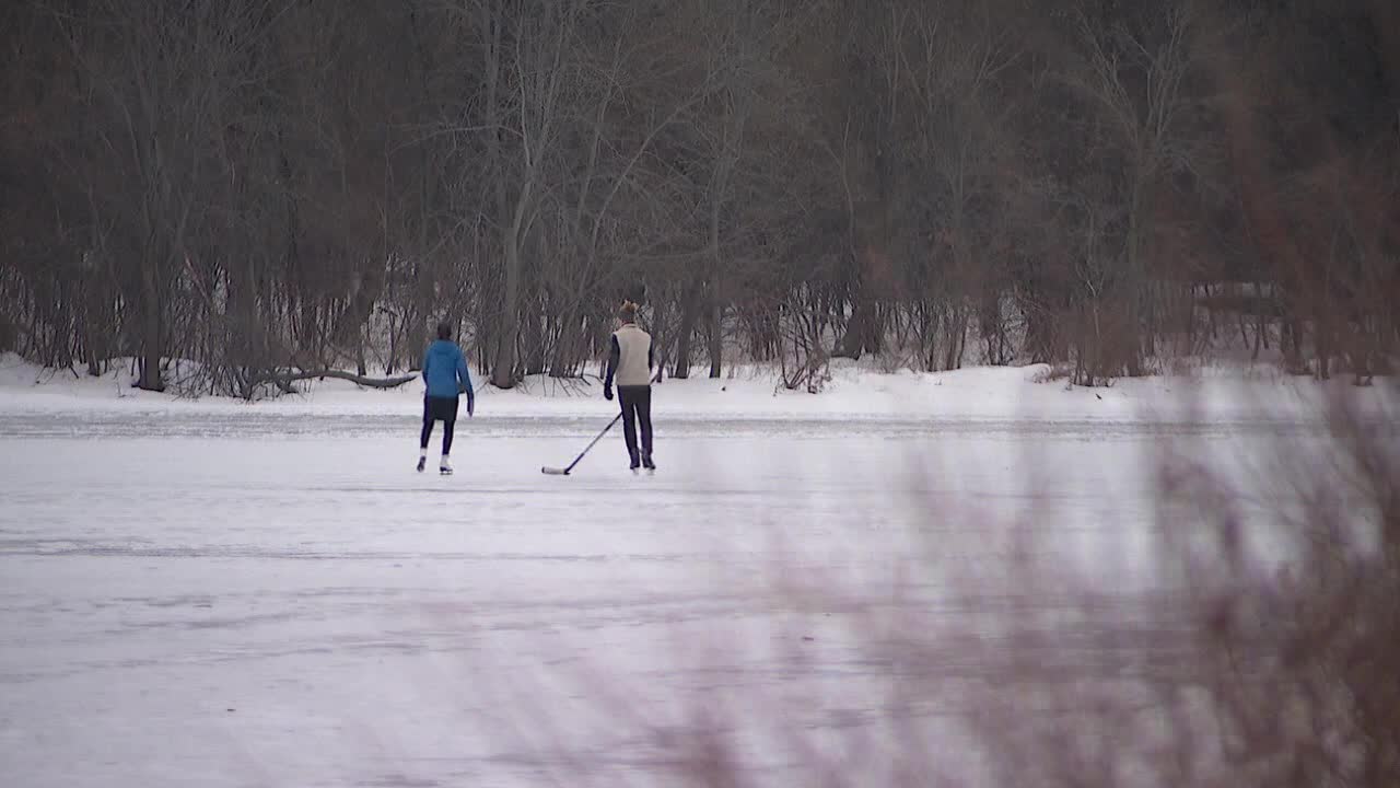 Minneapolis outdoor ice rinks open for the season
