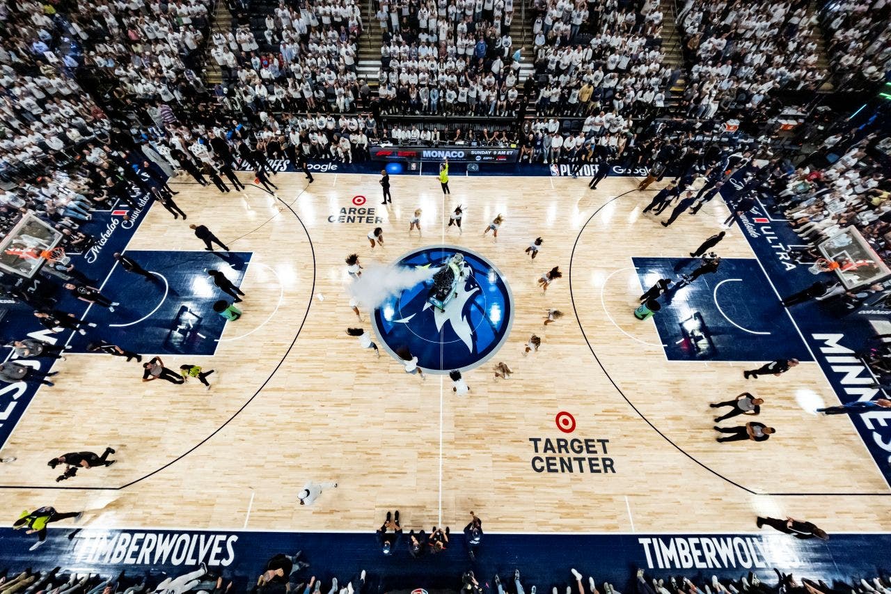 Timberwolves, Lynx hosting sale of signed items, team-issued gear