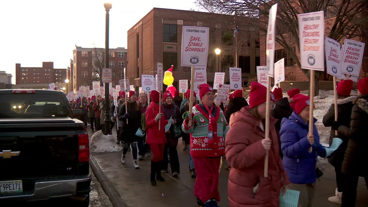 Anoka-Hennepin teachers set date for potential strike amid contract negotiations