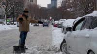 Minneapolis neighbors unite: Snow emergencies prompt community spirit