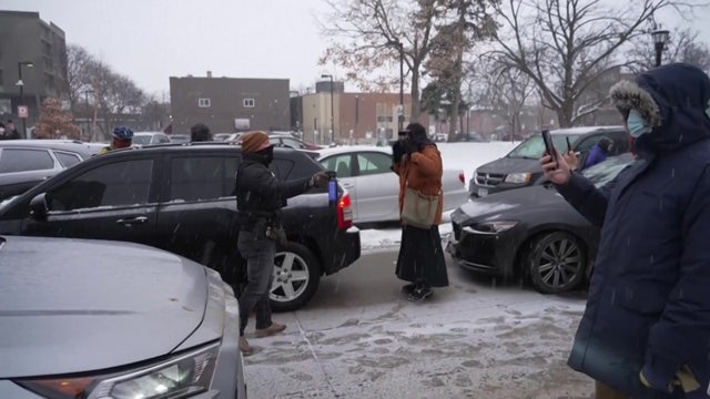 ICE agents pepper spray crowd after allegedly detaining U.S. citizen in Minneapolis