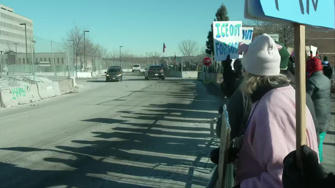LIVE UPDATES | ICE in Minnesota: Protests continue, Alex Pretti memorial ride planned