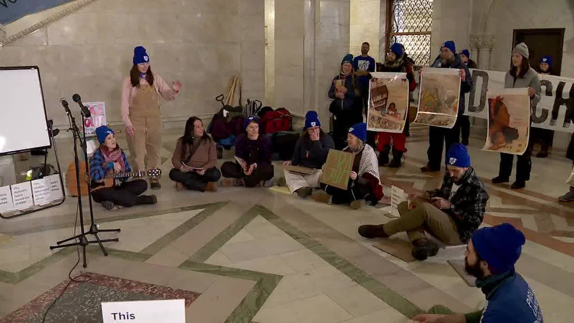 ICE in MN: ICE Out rally; arrests at MSP Airport