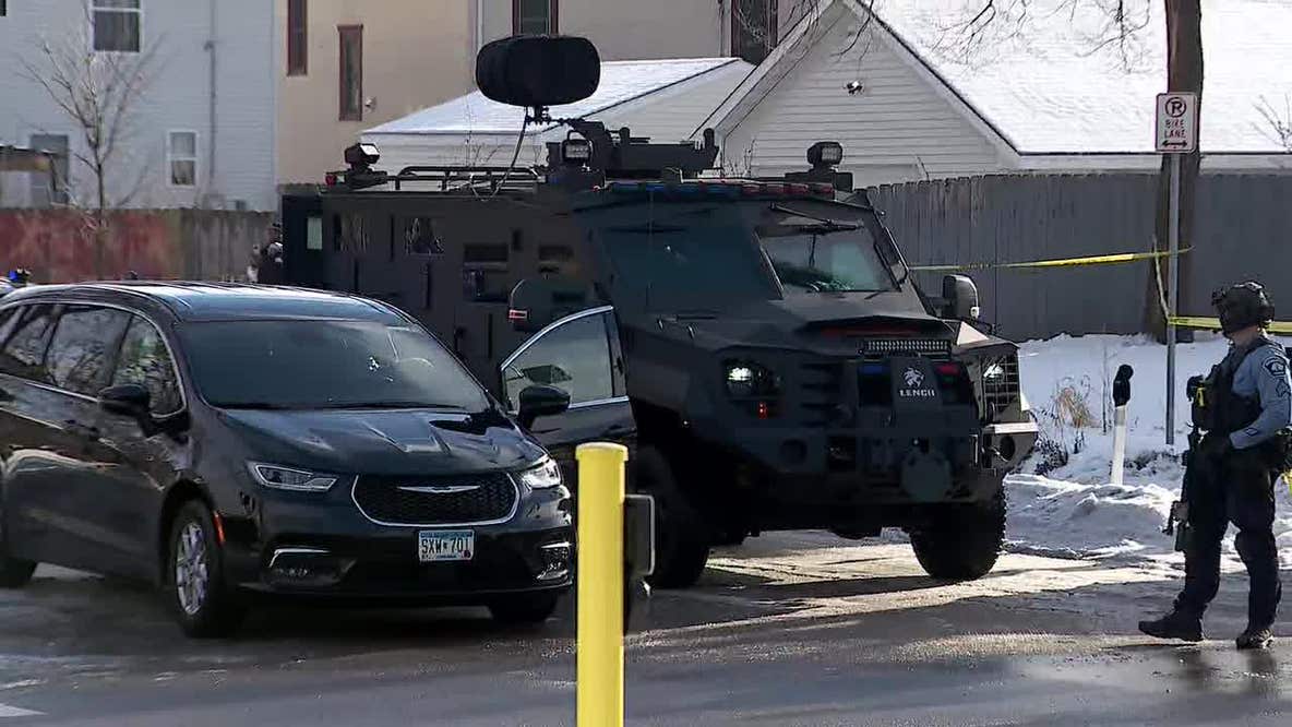 Minneapolis mayor calls for ICE agents to leave city immediately following deadly shooting