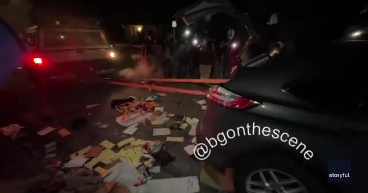 Minneapolis ICE shooting: Protesters tear locked box from federal car