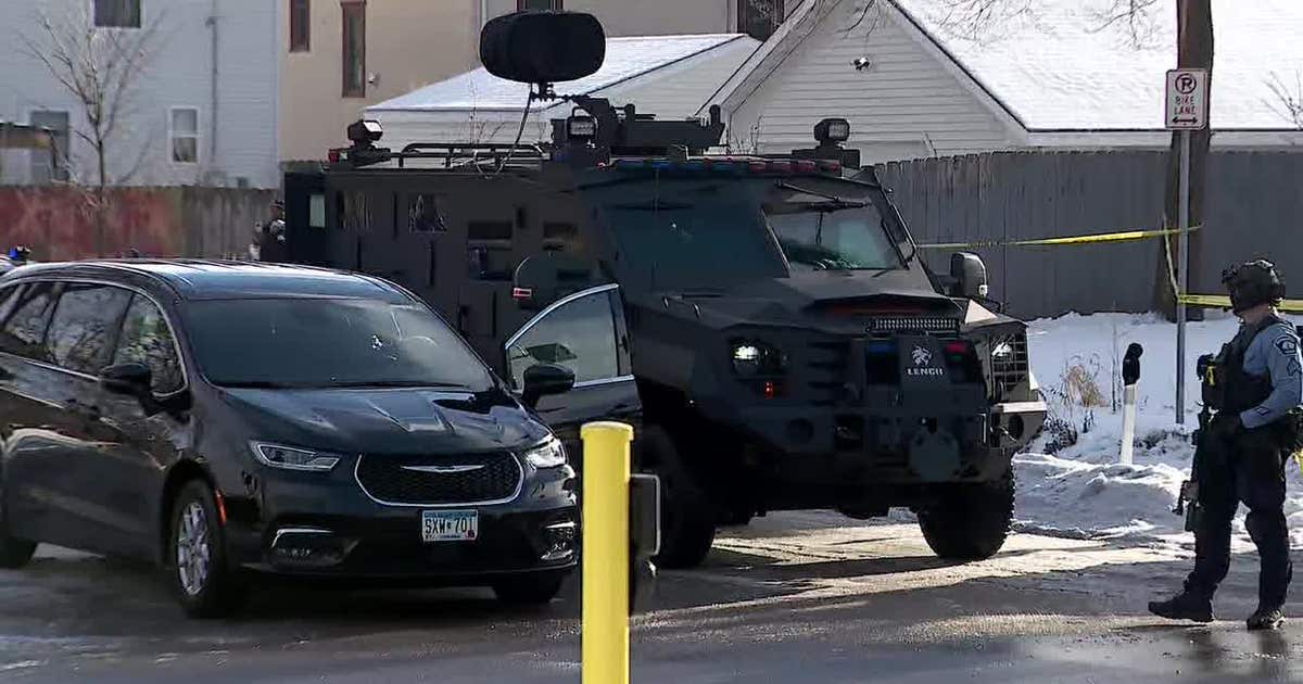 Minneapolis mayor calls for ICE agents to leave city immediately following deadly shooting