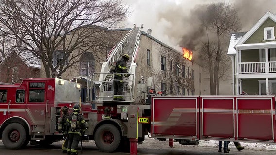 Minneapolis fire displaces 17 adults, 7 children from 10-unit complex