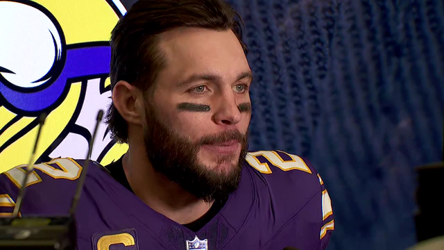 Vikings salute Harrison Smith, C.J. Ham in 16-3 win over Packers to close out season