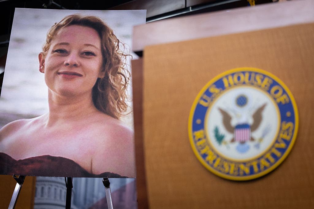 Renee Good's brothers to testify before Congress at DHS use-of-force forum: How to watch