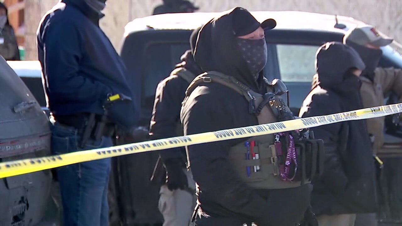 Ordinance banning law enforcement from wearing masks signed by St. Paul mayor