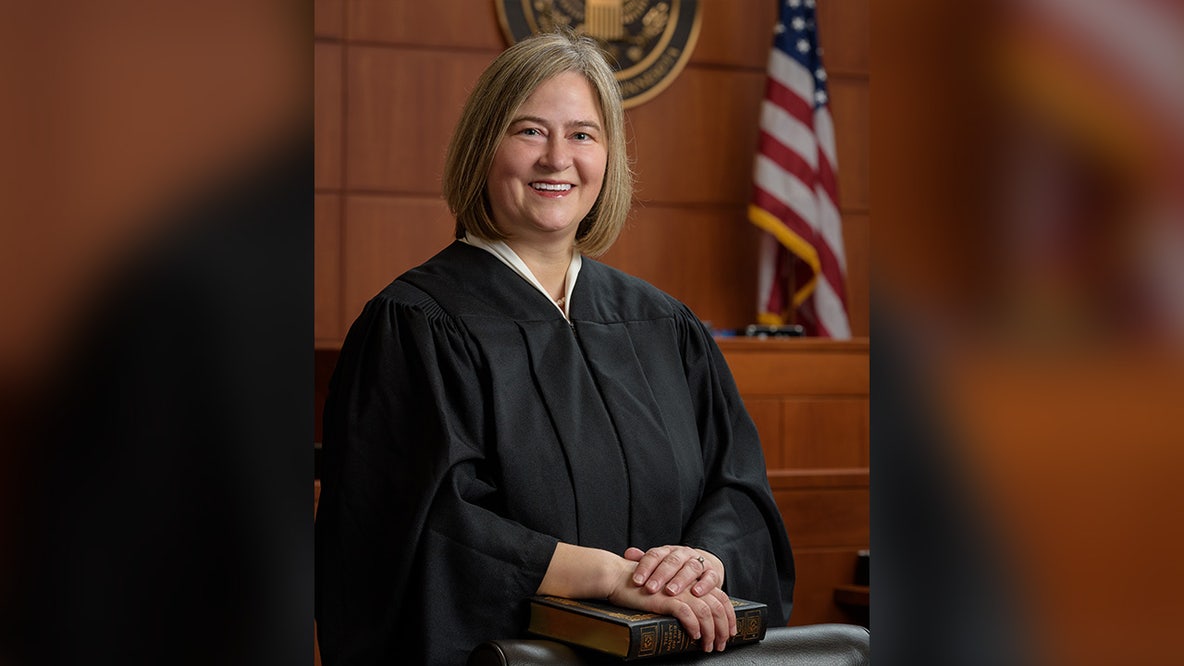 ICE in Minnesota: Judge holds government attorney in contempt for violation of court order