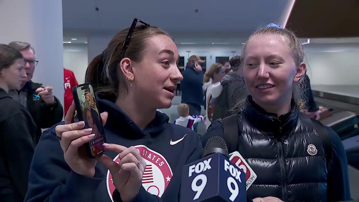USA Women’s Hockey players arrive in Minneapolis after winning Olympic gold