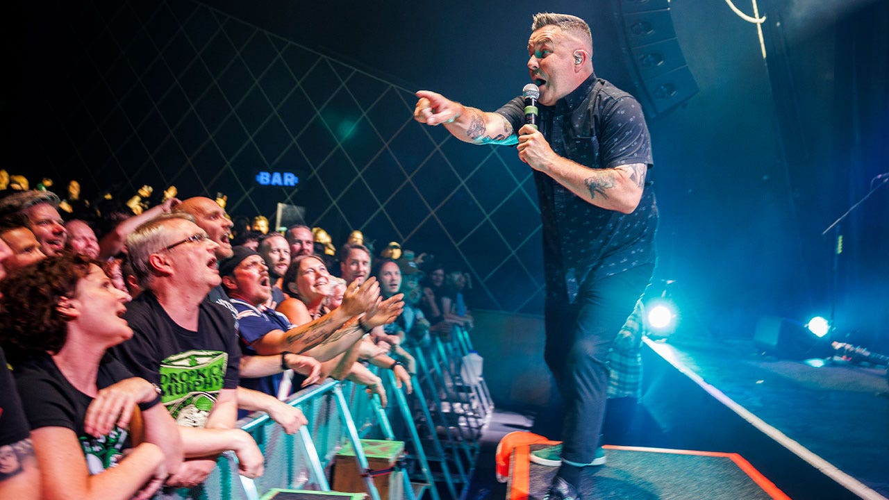 Dropkick Murphys set to play show at Alex Pretti memorial | FOX 9 Minneapolis-St. Paul