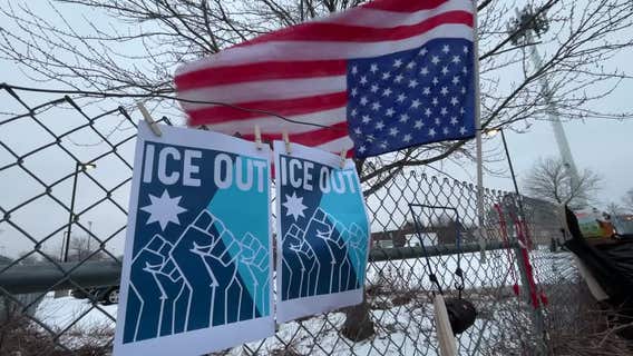 Protesters react to federal agent drawdown in MN