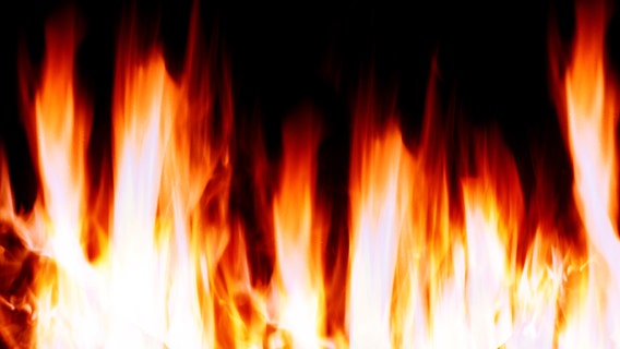 Austin mobile home park fire leaves 1 dead, another injured