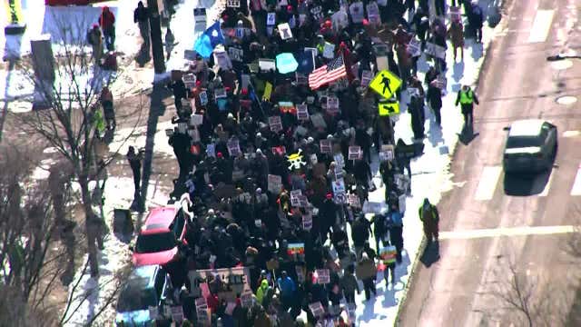 Alex Pretti memorial march marks 1 month since fatal shooting