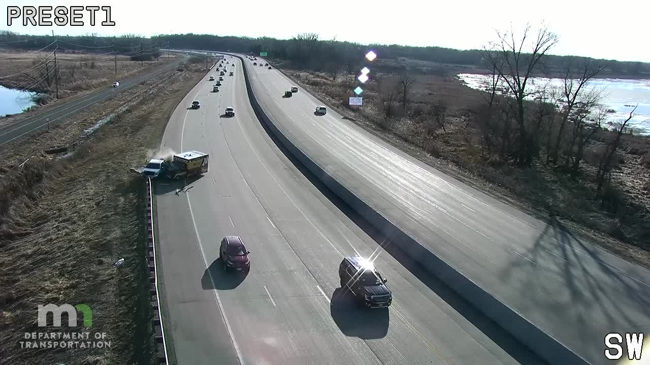 Forest Lake ambulance crash: Driver distracted when he hit stalled truck on I-35