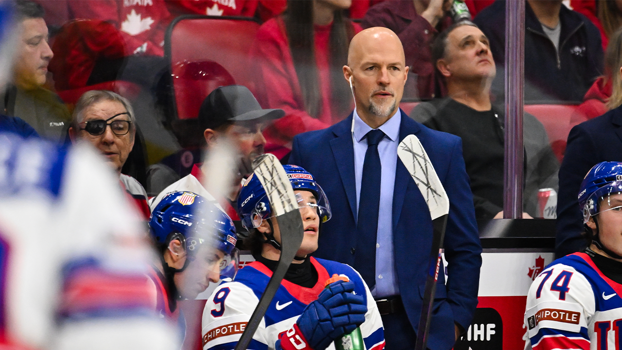 Minnesota Gophers men's hockey hiring St. Cloud State coach Brett Larson