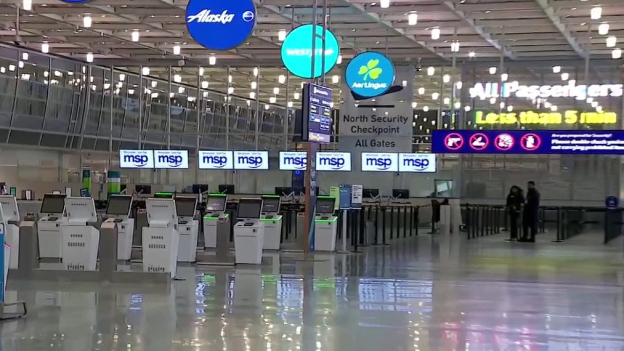 Live updates: MSP Airport a 'ghost town,' hundreds of flights canceled