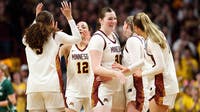 Gophers defeat Green Bay in 1st round of NCAA tournament
