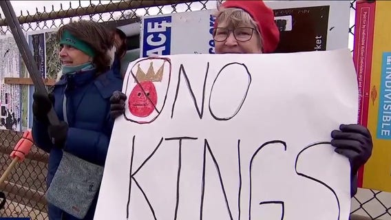 No Kings protesters line I-35 overpasses from Duluth to Texas ahead of Saturday rally