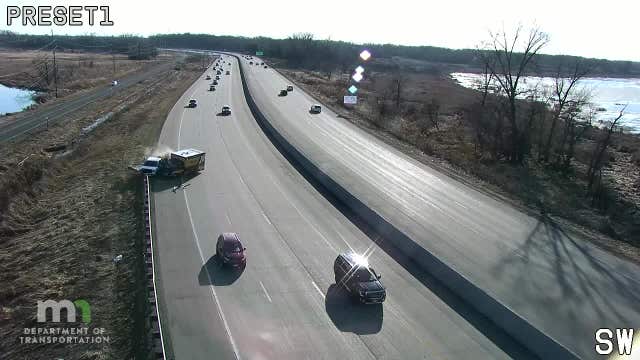 Forest Lake ambulance crash: Driver distracted when he hit stalled truck on I-35