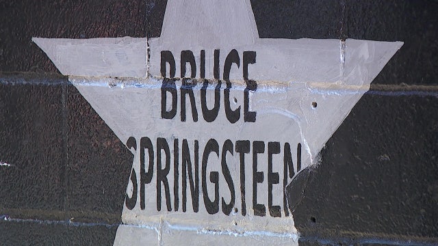 Bruce Springsteen gets First Avenue star after anti-ICE concert, protest song