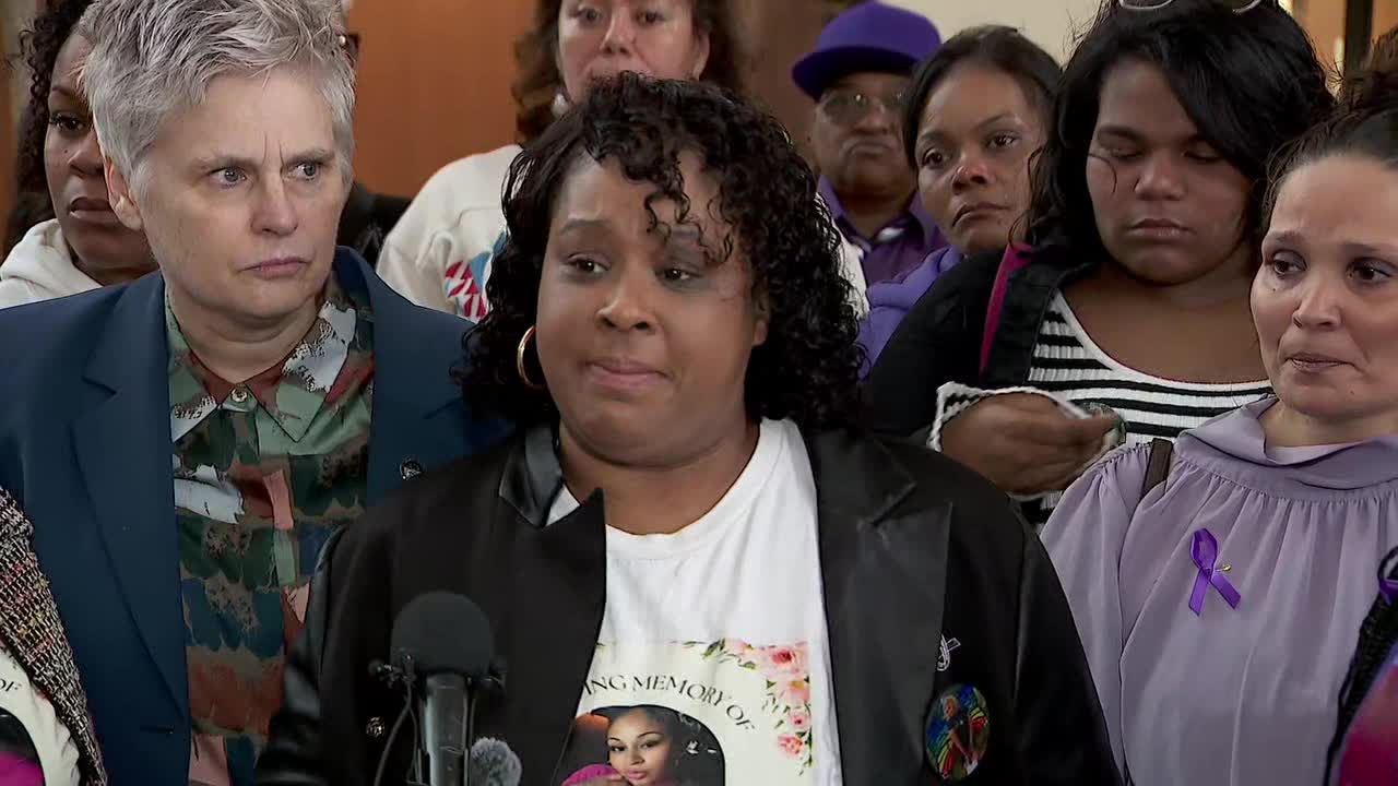 Convicted murderer David Wright refuses to leave cell, judge postpones sentencing